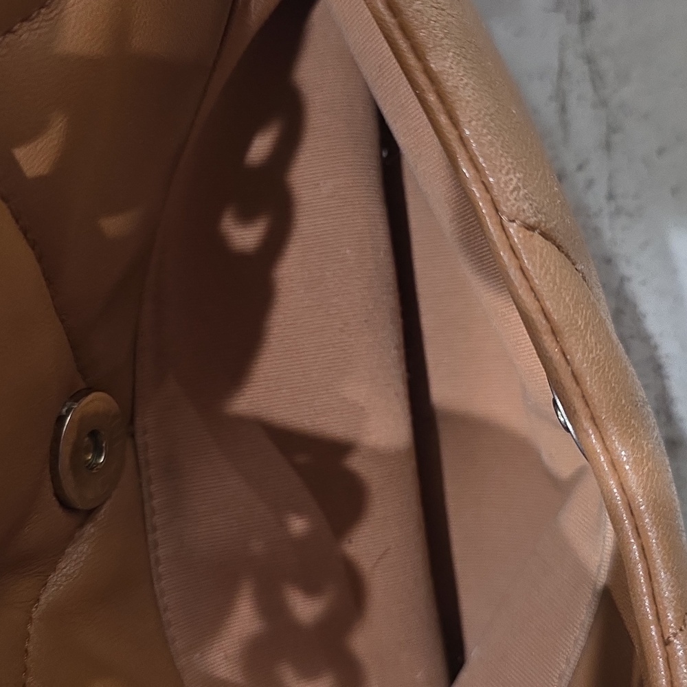 CHANEL 19 Medium Tan Quilted Leather Bag - Picture 9 of 11